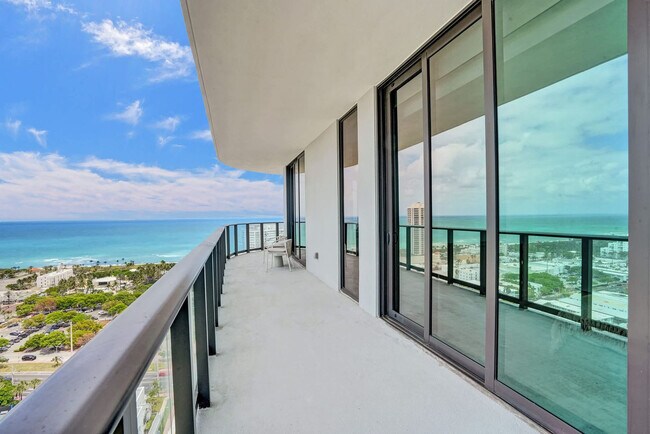 Building Photo - 580 72nd St