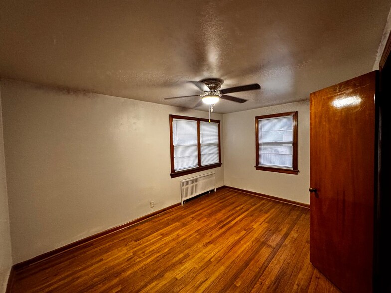 Building Photo - 312 S Porter St