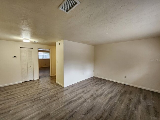 Building Photo - 7012 SW 6th Pl