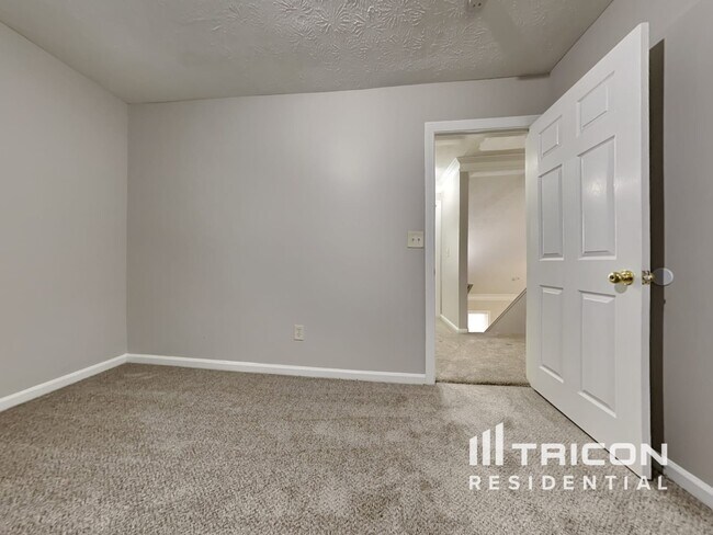 Building Photo - 433 Orchard Dr