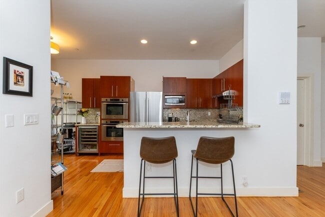 Building Photo - 769 Heath St