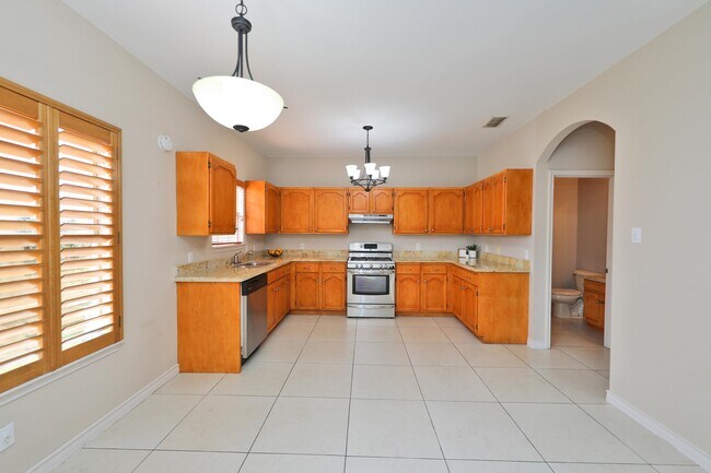 Building Photo - 510 Shiloh Dr