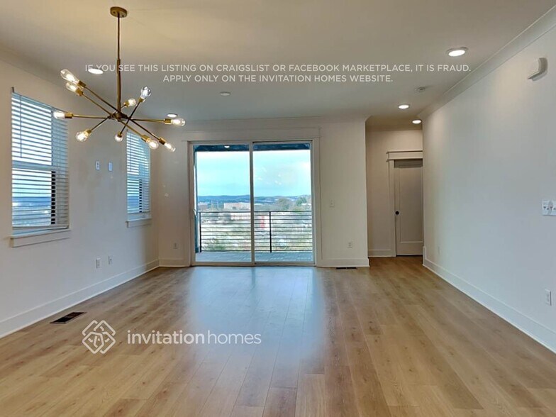 Building Photo - 428 38th Ave N