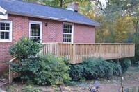 Building Photo - 40 Lanneau Dr