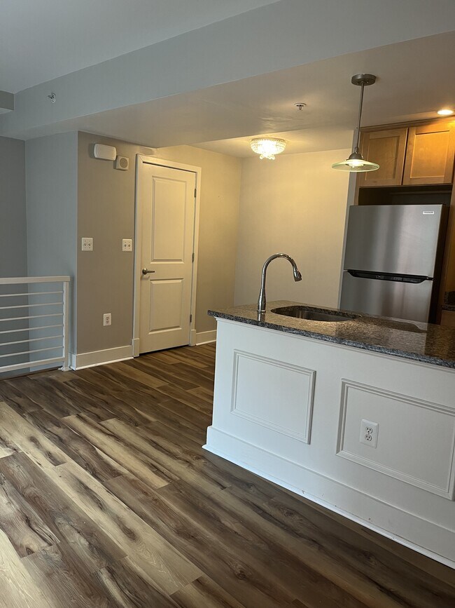 Building Photo - 1209 13th St NW