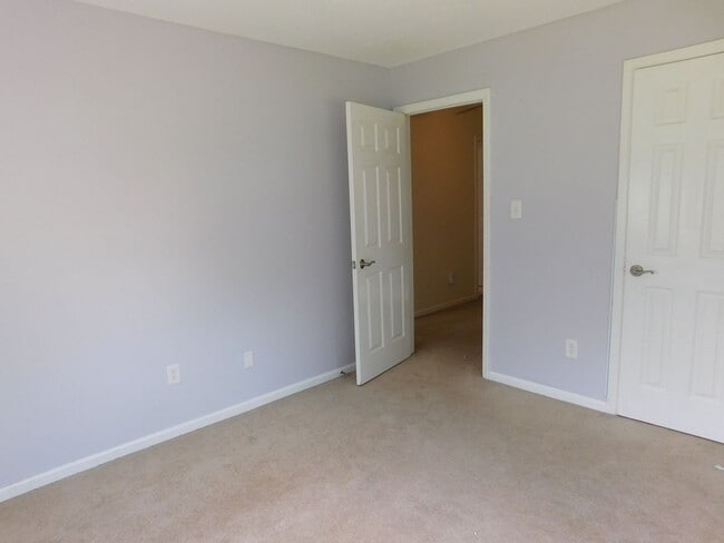 Building Photo - 149 Quarterdeck