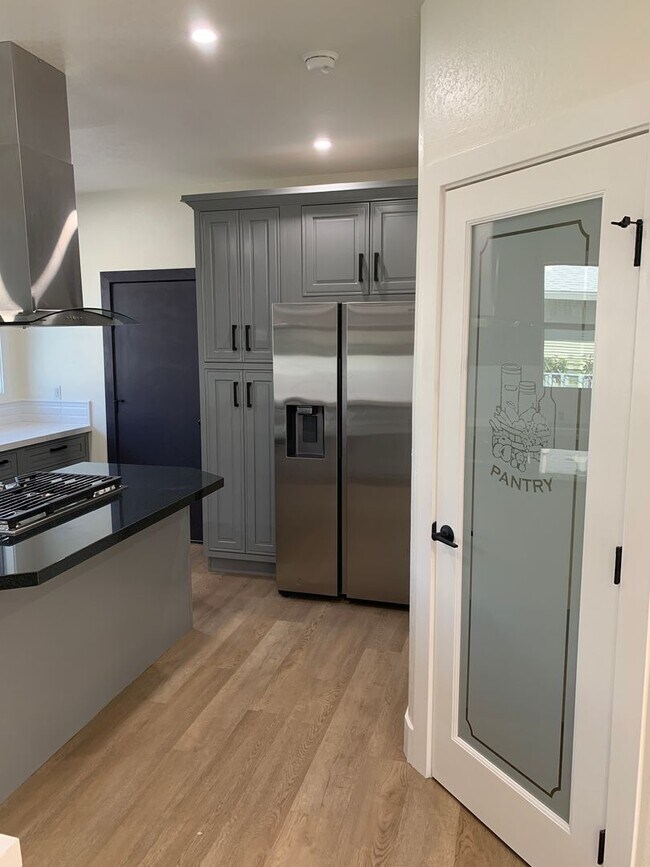 Building Photo - Beautifully Remodeled  4 Bedroom Home In A Desirable Location In Turlock!!