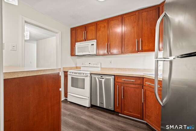 Building Photo - 38 Rambling Brook Ln