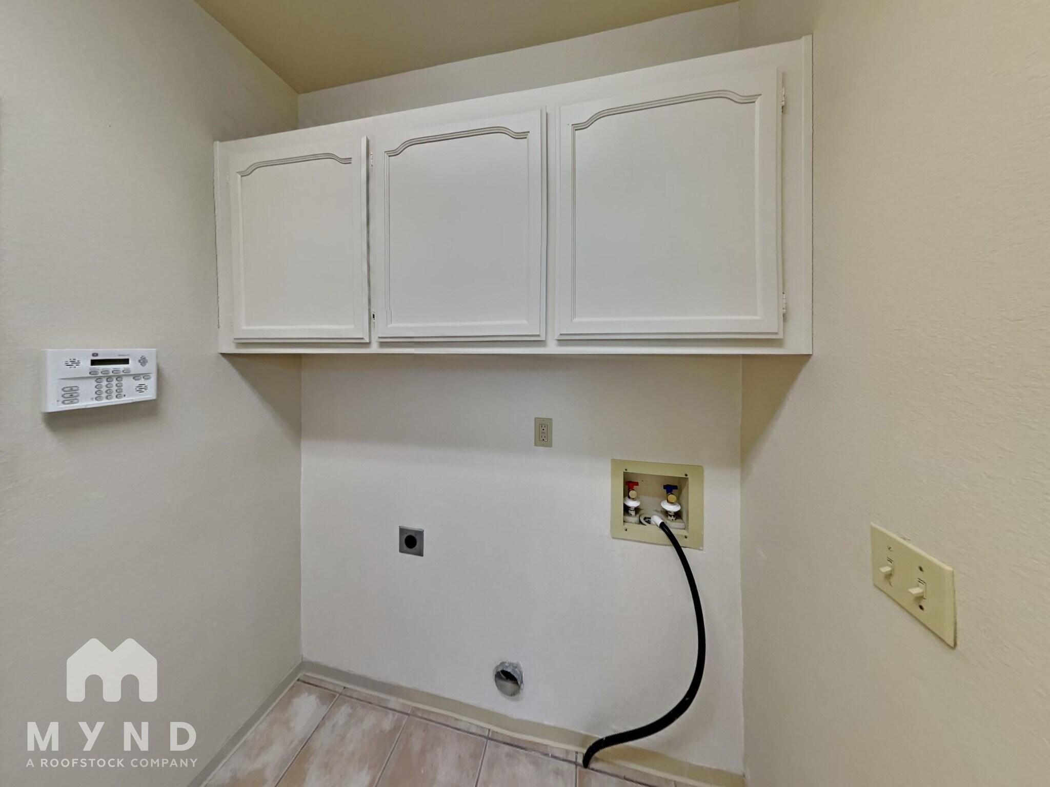 Building Photo - 2795 Cherry Hills Dr