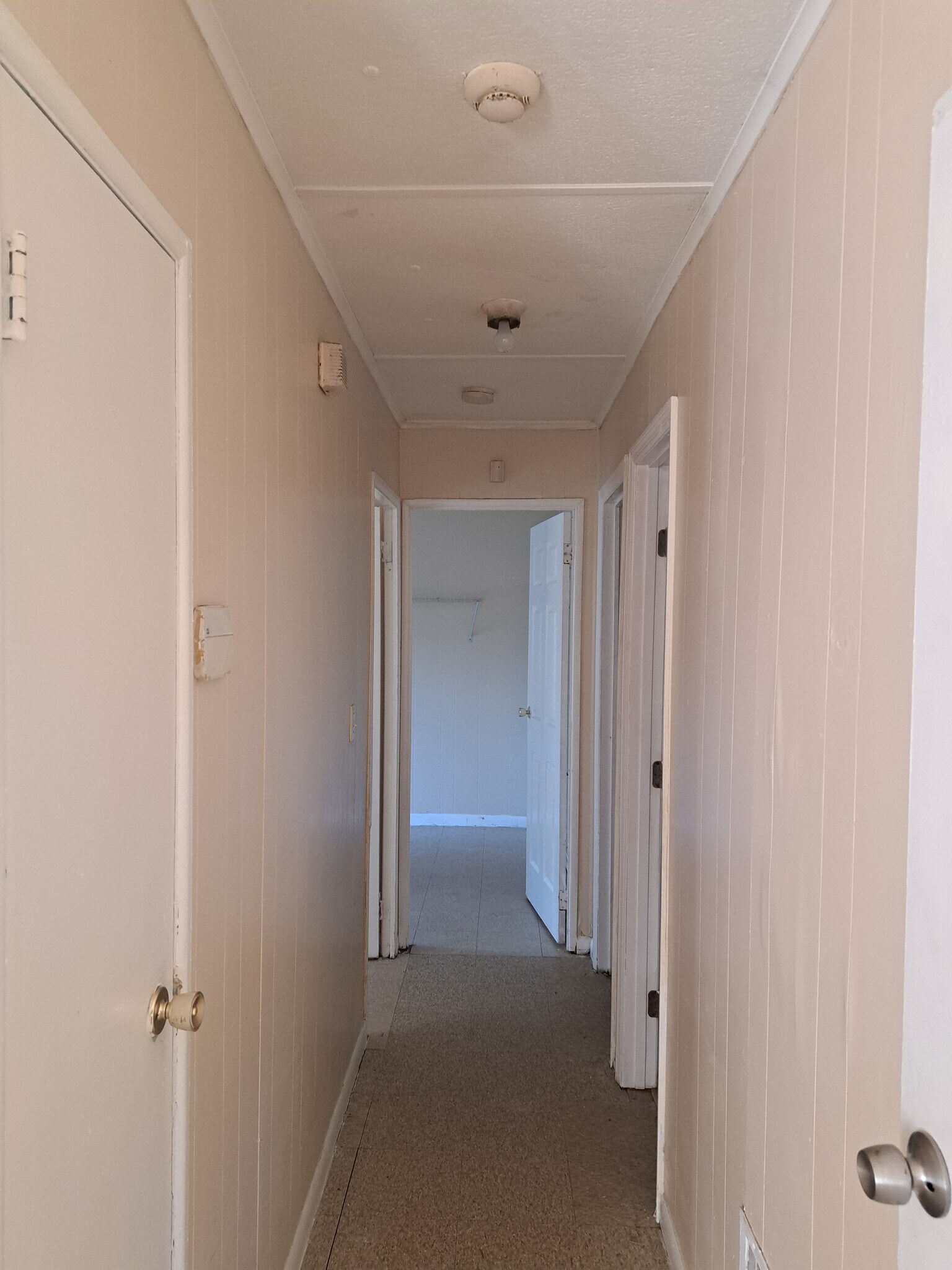 Building Photo - 2986 Walmar Dr