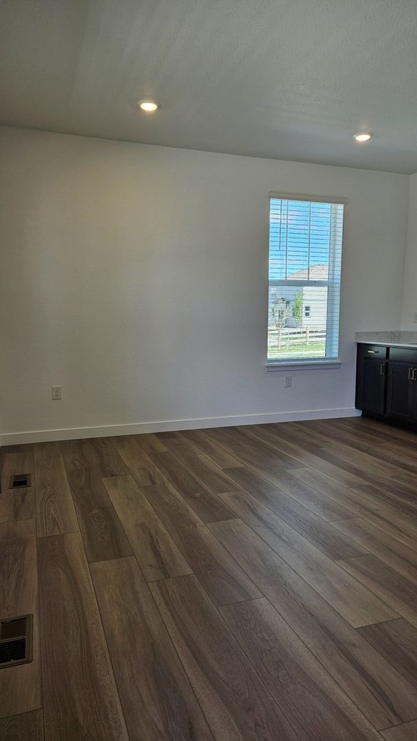 Building Photo - Charming 1BR House in Brighton