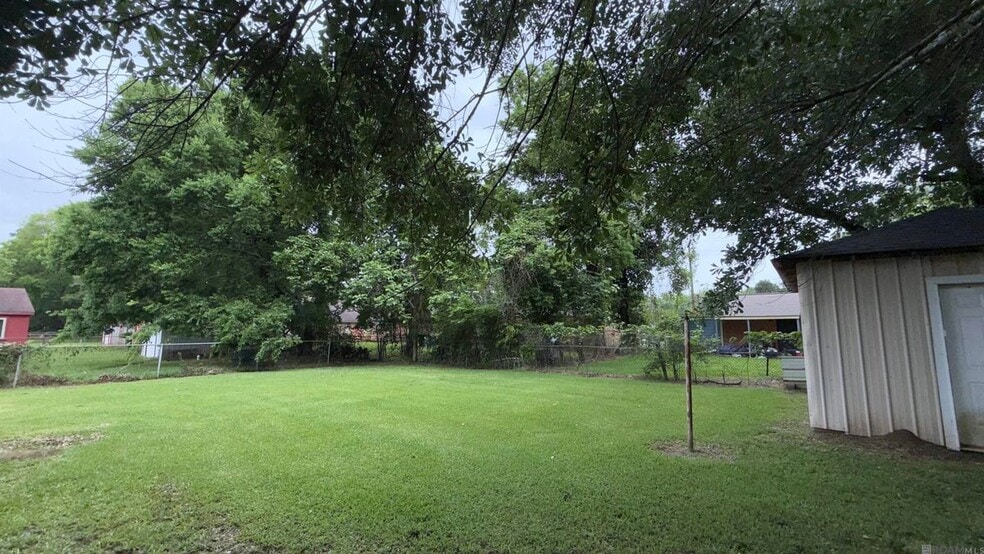 Building Photo - 2457 Desoto Dr