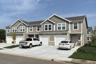 Building Photo - 336 N 4th Terrace