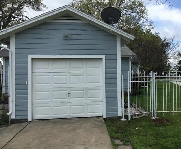 Building Photo - 1720 Grand Ave