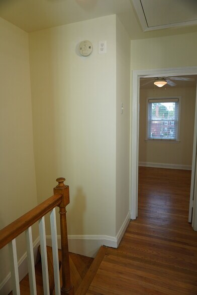 Building Photo - 1710 Weston Ave