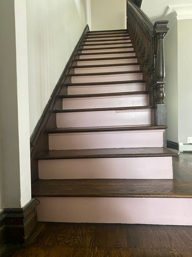 Building Photo - 104 Manning Blvd