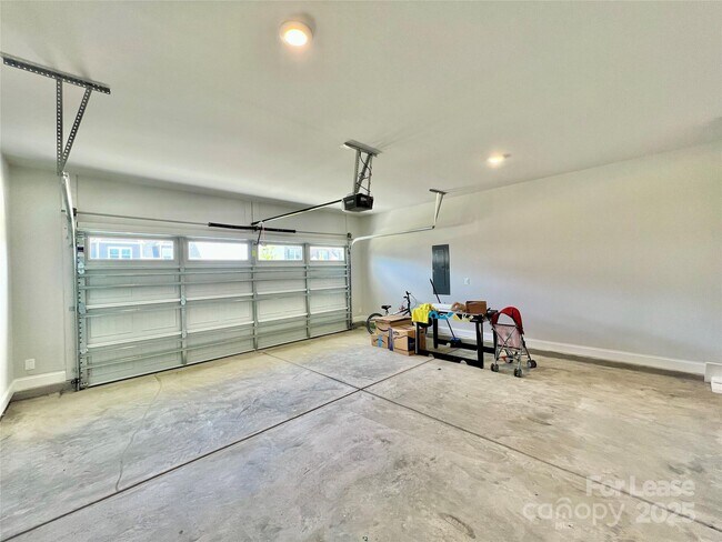 Building Photo - 1326 Ashe Mdw Dr