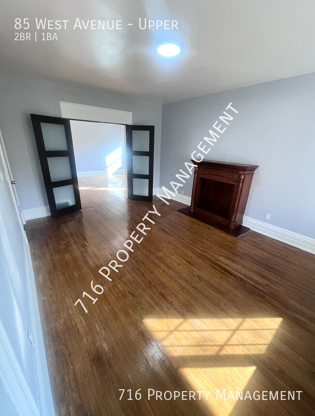 Building Photo - Charming, Fully Rehabbed 2 BR Apartment in...