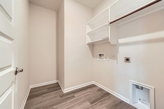 Building Photo - 2871 Mill Run Bnd