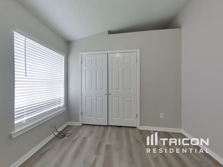 Building Photo - 3211 Kelling St