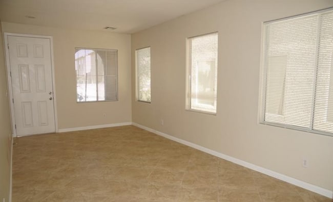 Building Photo - 5447 W Hasley Canyon Ave