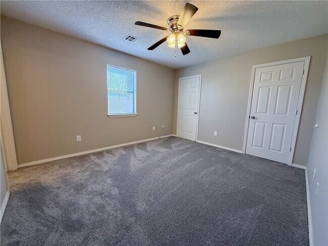 Building Photo - 1214 NE Monroe St