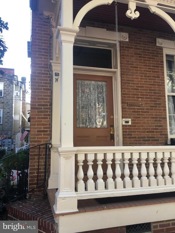 Building Photo - 25 W Boscawen St