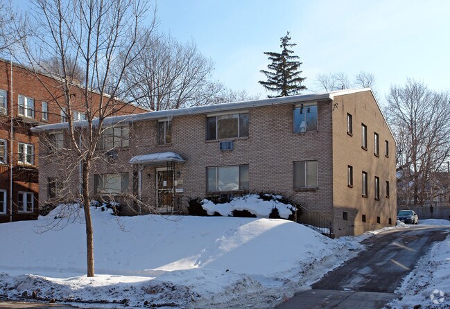 Building Photo - 1768-1780 Saint Paul St