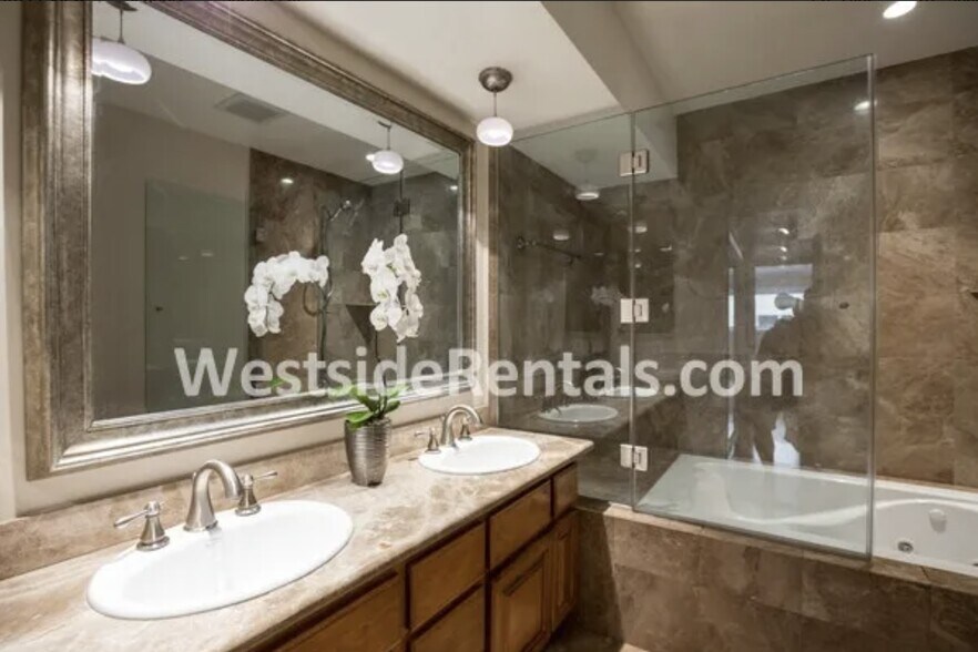 Master Bath Double Sink - 11970 Montana Ave