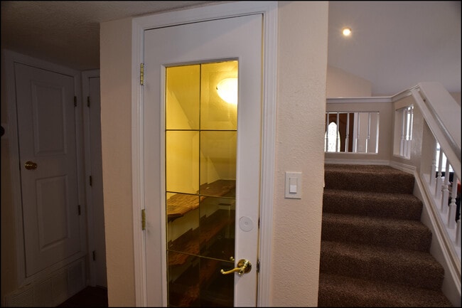 Building Photo - 7229 Canyon Run Dr