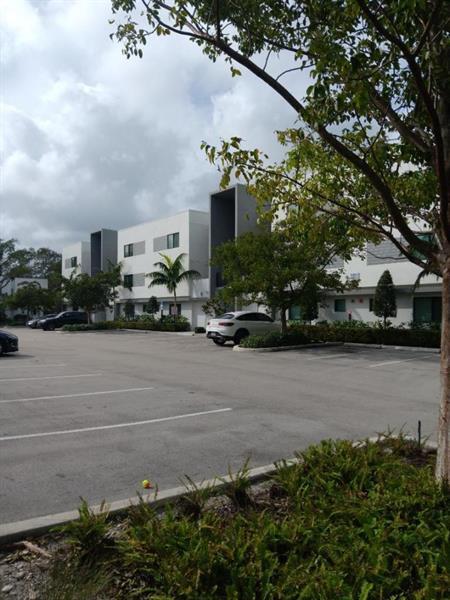 Building Photo - 3050 NW 68th St