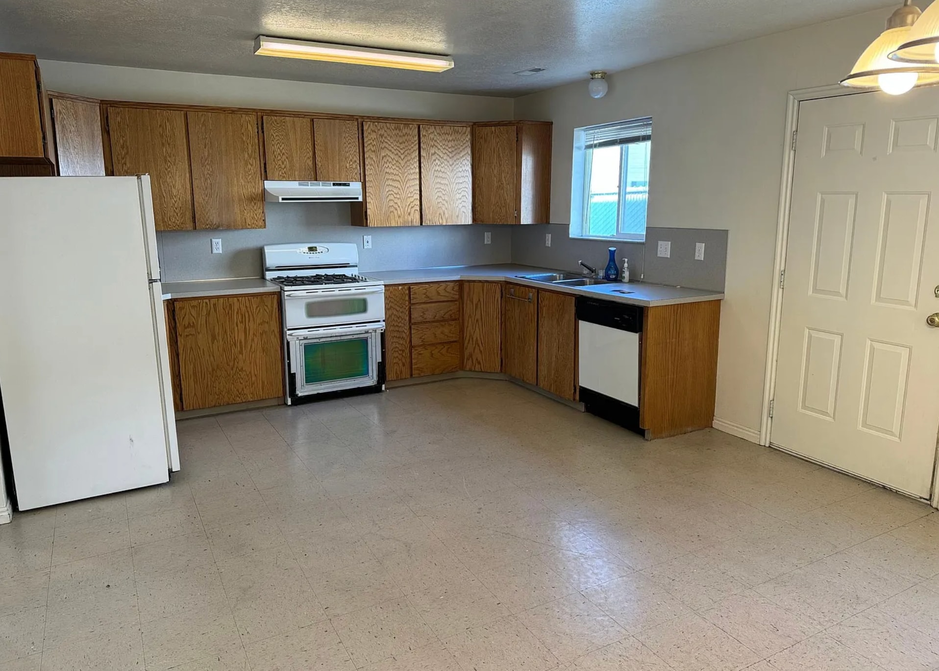 Building Photo - 1393 N 260 W