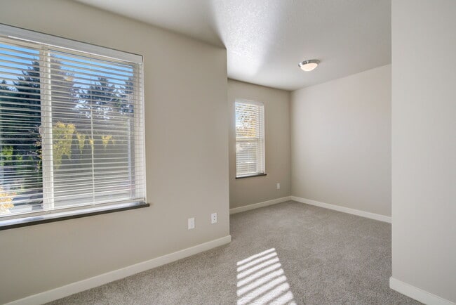 Building Photo - Cameo Townhomes