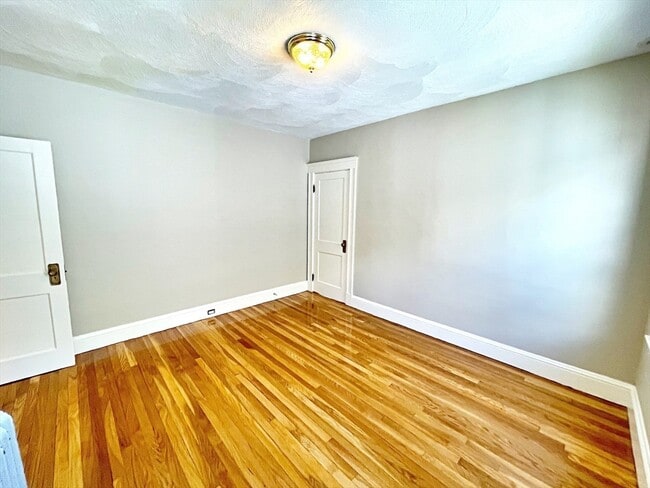 Building Photo - 15 Puritan Rd