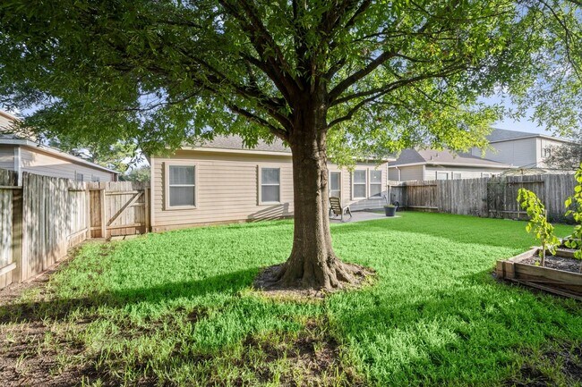 Building Photo - 19510 Majestic Landing Ln