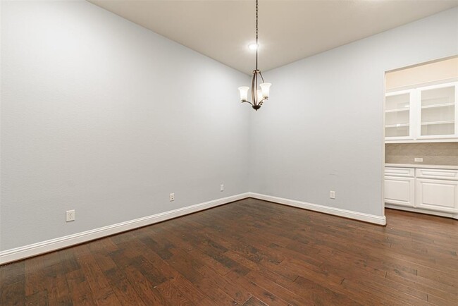 Building Photo - 28225 Beckwood Dr