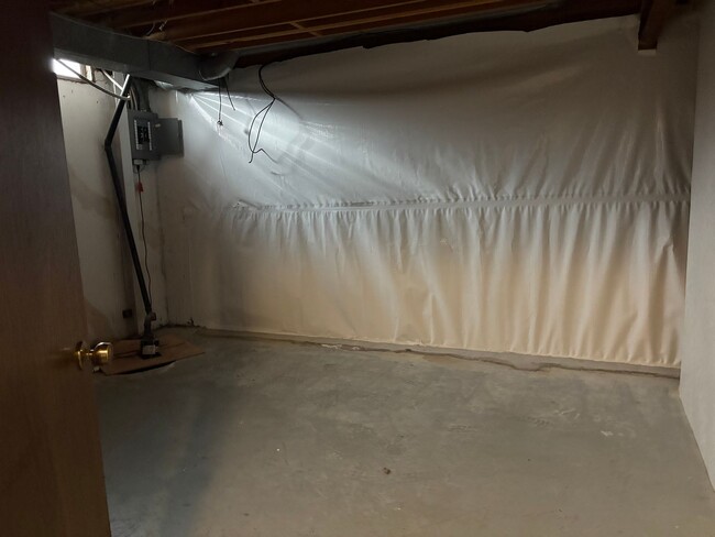 Building Photo - Beautiful 3 Bed 2 bath Home