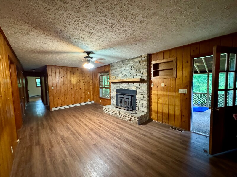 Building Photo - 779 New Shackle Island Rd