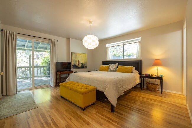 Building Photo - Rare Rental Opportunity: Premium 4-BR Home with Panoramic Views
