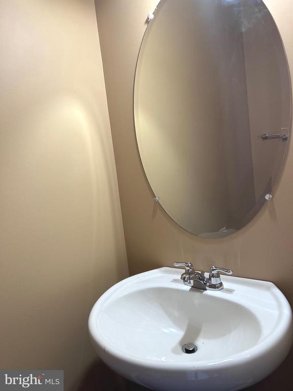 Building Photo - 9623 Smithview Pl