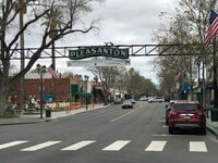 Building Photo - Downtown Pleasanton Charmer 3 BR 1 BA