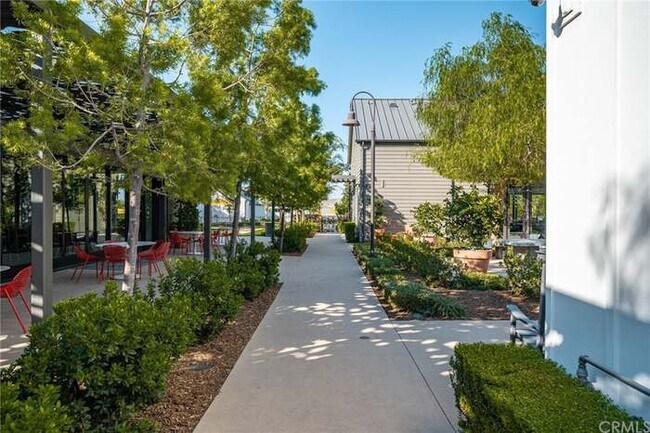 Building Photo - 2625 Verna Dr