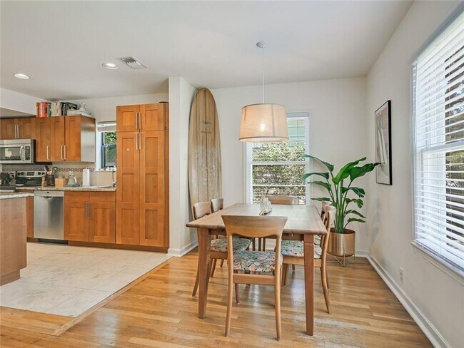 Building Photo - 1021 Ellingson Ln