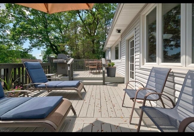 Building Photo - 4 Undercliff Terrace