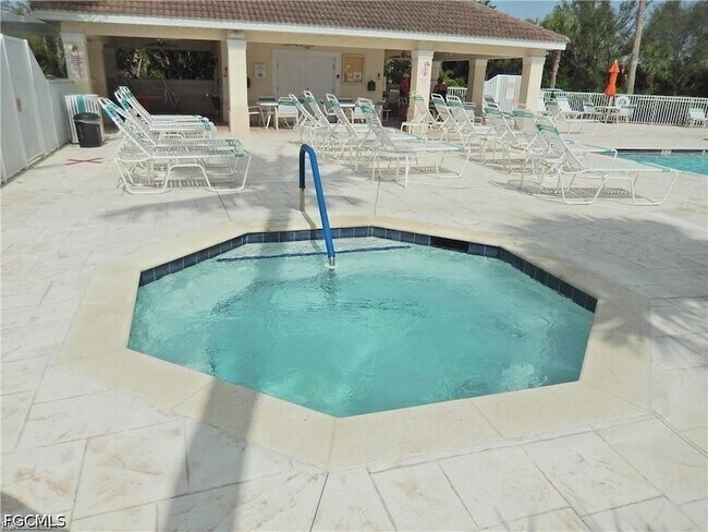 Building Photo - 11751 Pasetto Ln