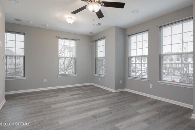 Building Photo - 43 Jake Dr