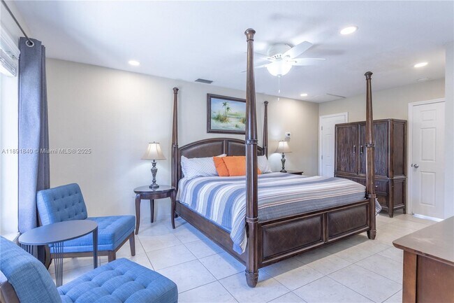 Building Photo - 1660 NE 25th Ave