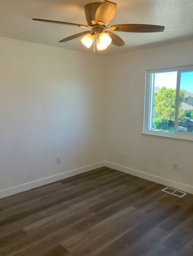 Building Photo - 3518 Woodglen Dr