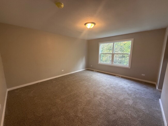 Building Photo - 1301 Lizabeth Ln