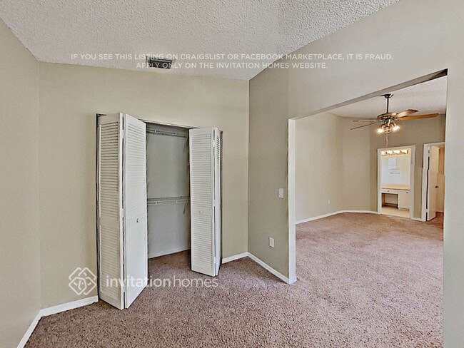 Building Photo - 2450 NW 72nd Ave